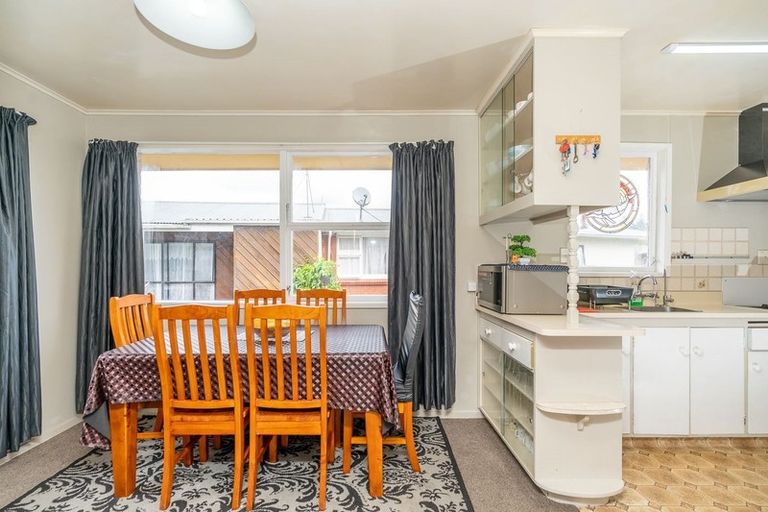 Photo of property in 39 Rhonda Avenue, Deanwell, Hamilton, 3206