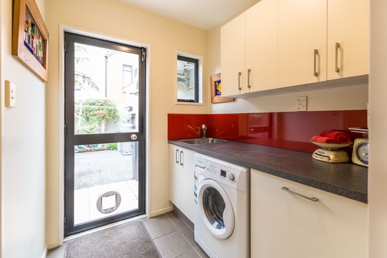 Photo of property in 10 Haineswood Lane, Sockburn, Christchurch, 8042