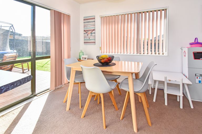 Photo of property in 9 Carn Place, Weymouth, Auckland, 2103