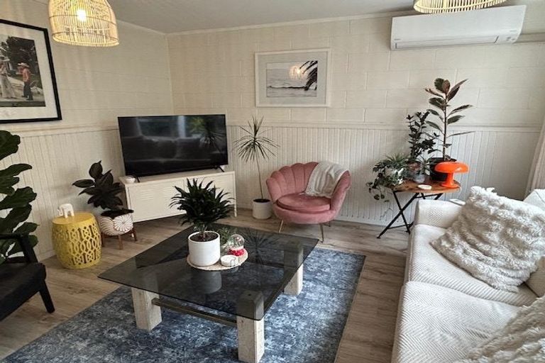 Photo of property in 3/23 Inverness Road, Browns Bay, Auckland, 0630