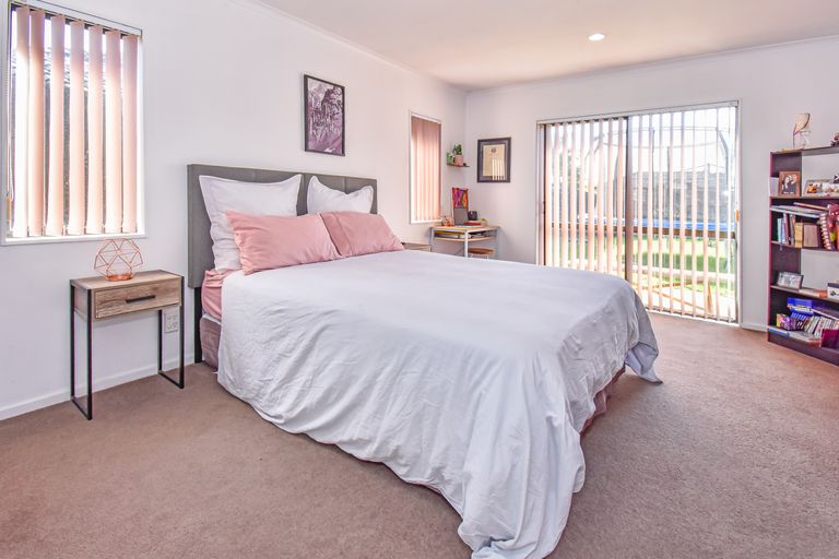 Photo of property in 9 Carn Place, Weymouth, Auckland, 2103