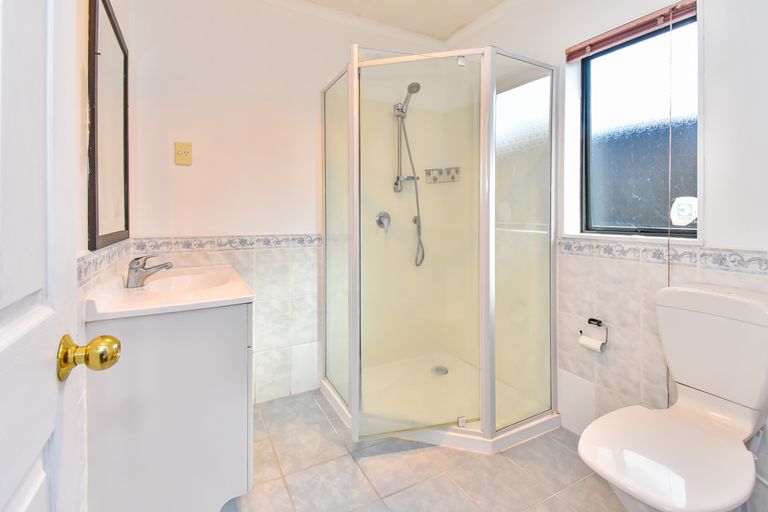 Photo of property in 9 Carn Place, Weymouth, Auckland, 2103