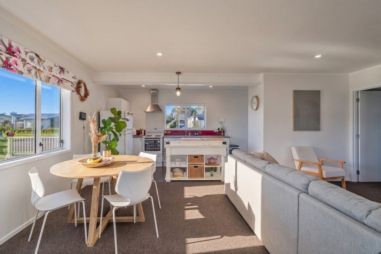 Photo of property in 24 Wells Place, Whitianga, 3510