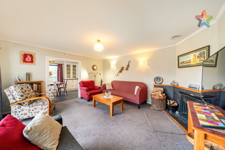 Photo of property in 81 Horoeka Street, Stokes Valley, Lower Hutt, 5019