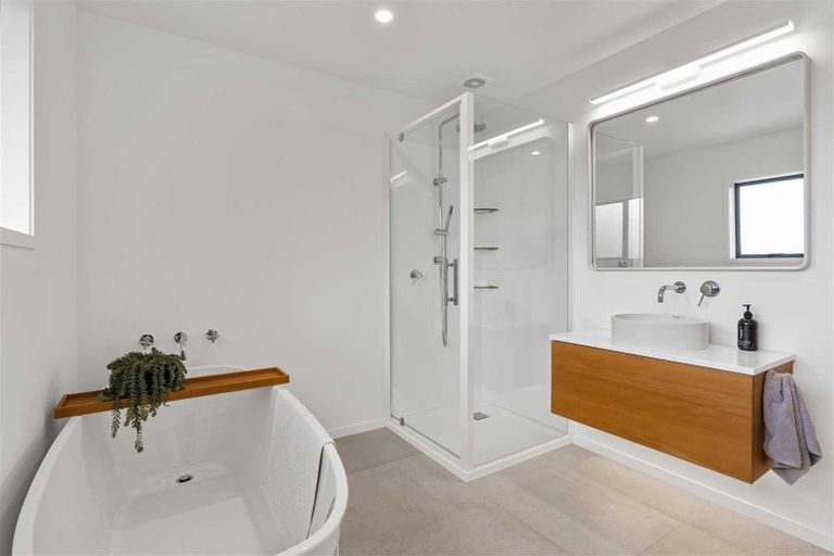 Photo of property in 2/12 Fallow Street, Browns Bay, Auckland, 0630