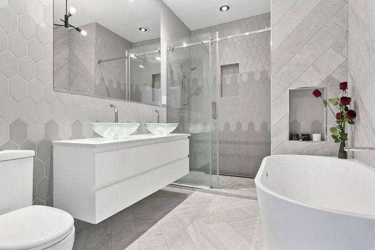 Photo of property in 110a Williams Street, Cambridge, 3434