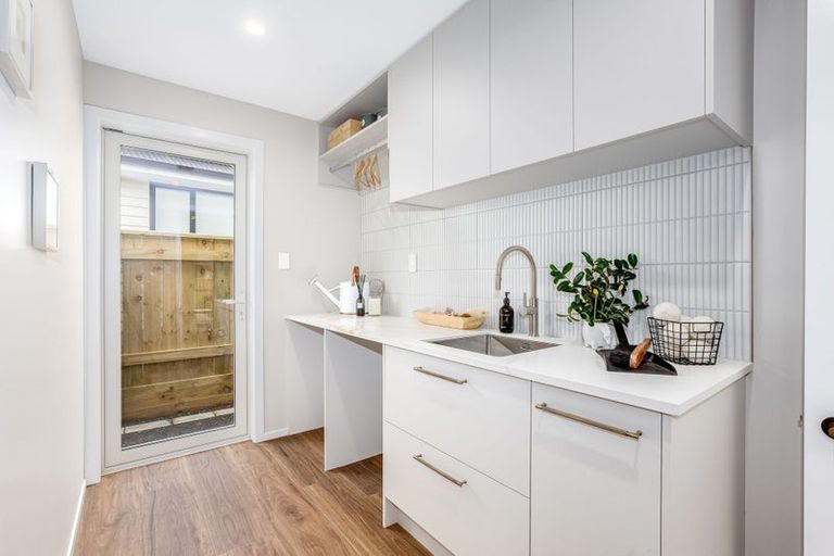 Photo of property in 28 Te Hoiere Street, Aotea, Porirua, 5024