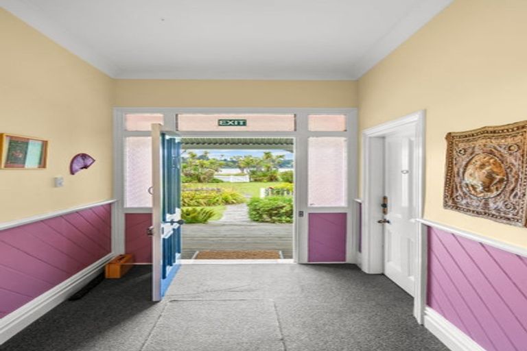 Photo of property in 5849 Christchurch Akaroa Road, Duvauchelle, Akaroa, 7582