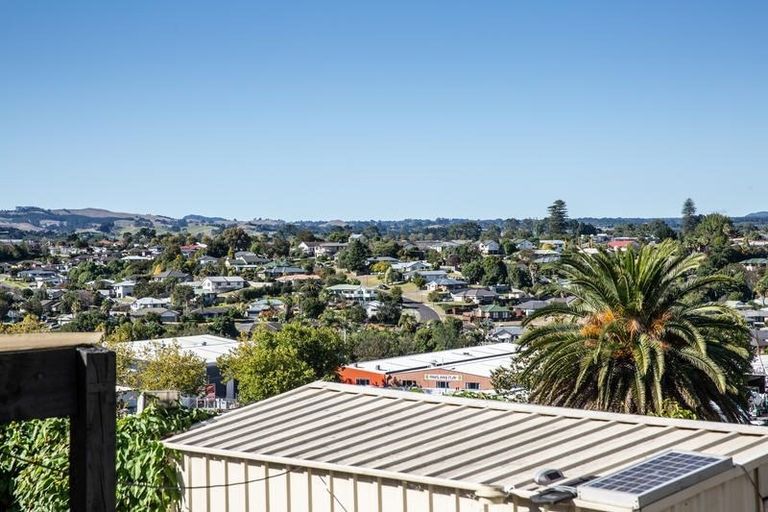 Photo of property in 8 Greenpark Way, Greerton, Tauranga, 3112