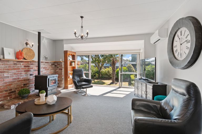 Photo of property in 18 Garvins Road, Hornby, Christchurch, 8042