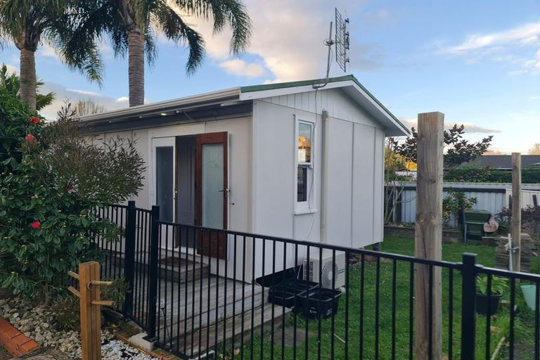 Photo of property in 27 Lowther Place, Taradale, Napier, 4112