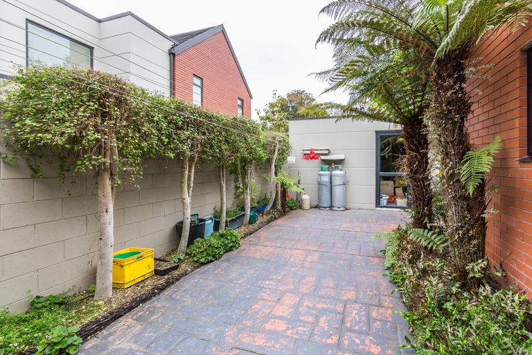 Photo of property in 10 Haineswood Lane, Sockburn, Christchurch, 8042