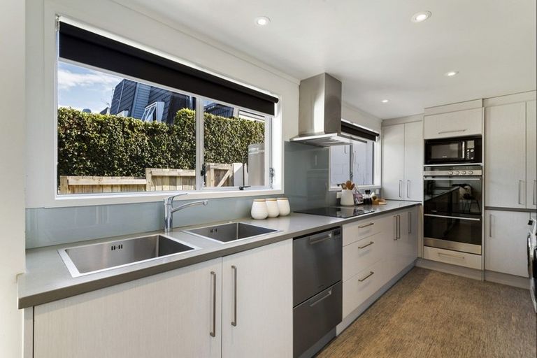 Photo of property in 33 Gwilliam Place, Freemans Bay, Auckland, 1011