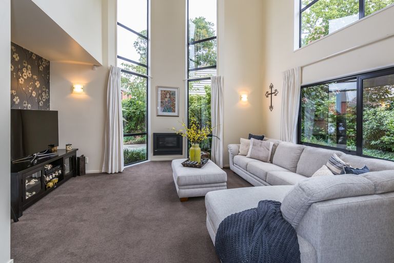 Photo of property in 10 Haineswood Lane, Sockburn, Christchurch, 8042