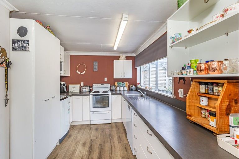 Photo of property in 13 Koputara Road, Himatangi Beach, Foxton, 4891