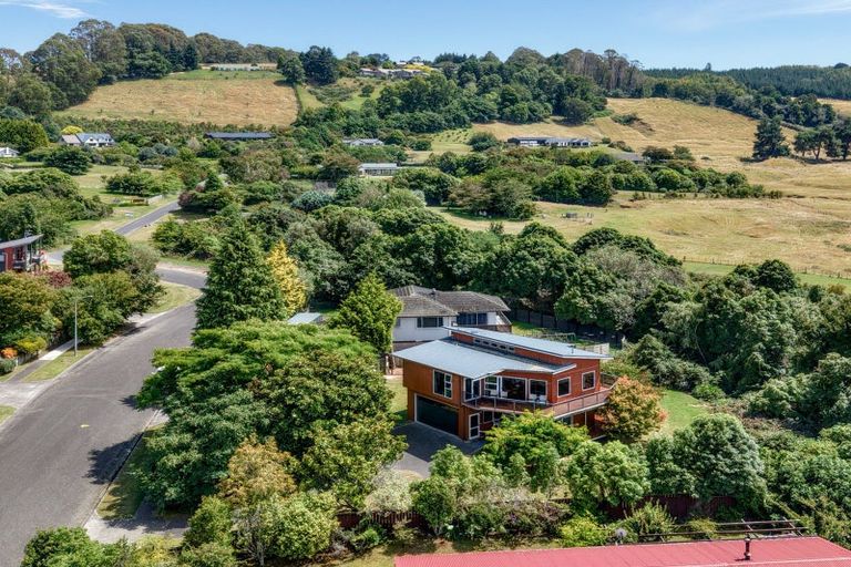 Photo of property in 22 Reeves Road, Acacia Bay, Taupo, 3330
