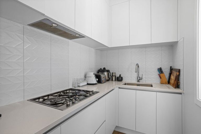 Photo of property in 11 Pacific Heights Road, Orewa, 0931