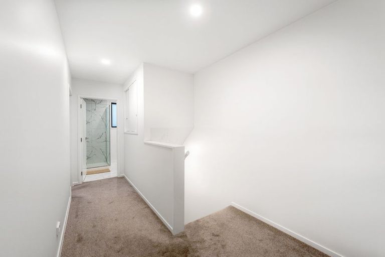 Photo of property in 1/21 Karamu Street, Te Atatu Peninsula, Auckland, 0610