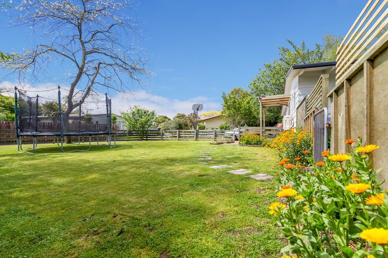 Photo of property in 21 Cypress Place, Owhata, Rotorua, 3010