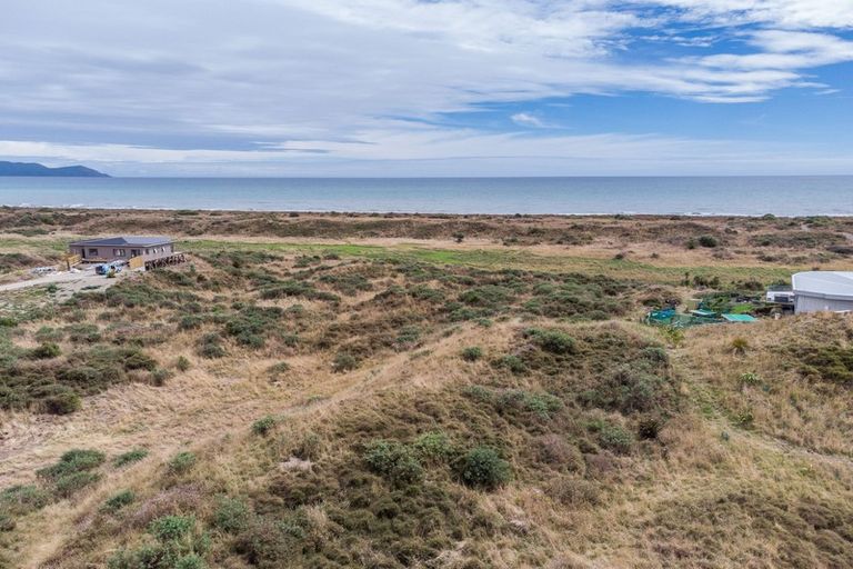 Photo of property in 8 Mahurenga Lane, Te Horo, Otaki, 5581