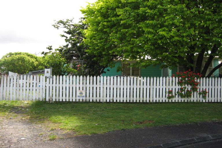 Photo of property in 23 Marybeth Place, Rosehill, Papakura, 2113