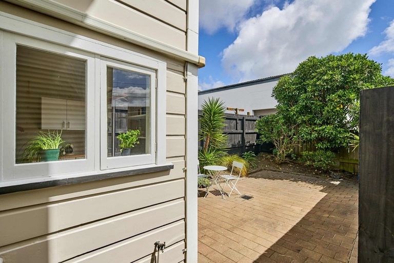 Photo of property in 6 Gordon Street, Newtown, Wellington, 6021