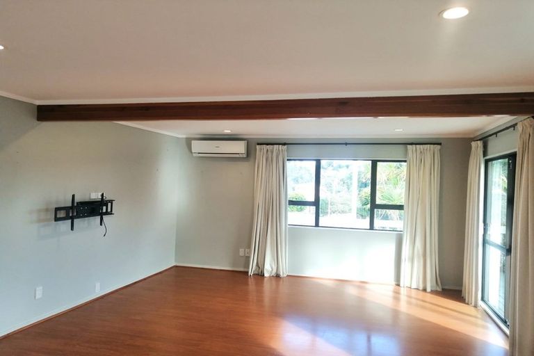 Photo of property in 11 Ceramco Place, Torbay, Auckland, 0630