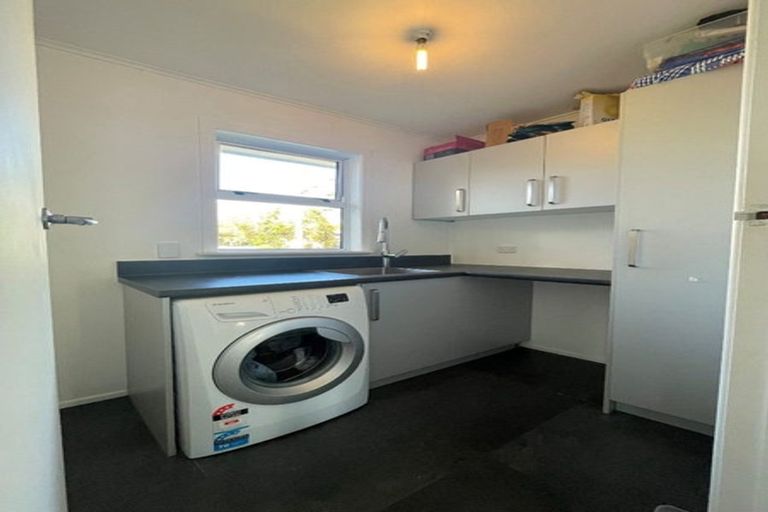 Photo of property in 1 Totara Terrace, Inglewood, 4330