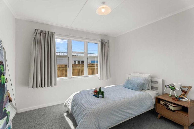 Photo of property in 8 Grey Street, Waitara, 4320