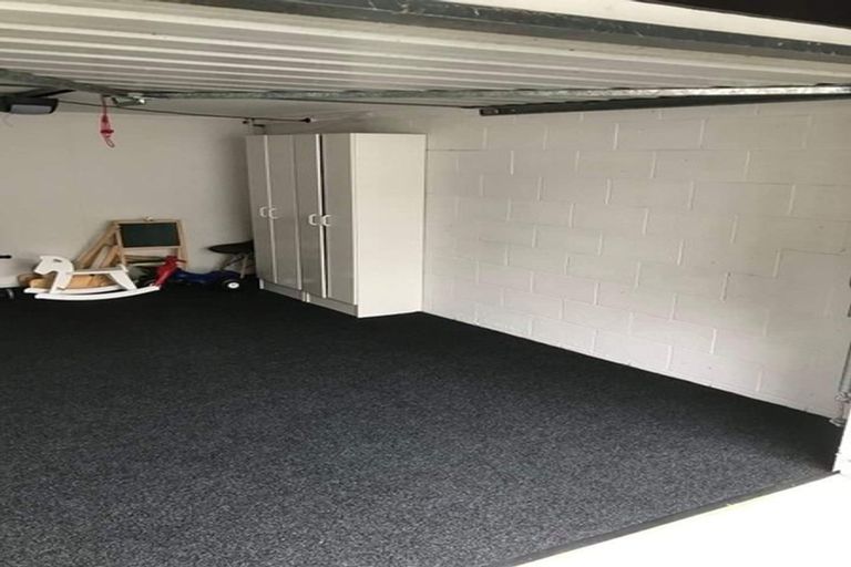 Photo of property in 1/20 Penning Road, Castor Bay, Auckland, 0620