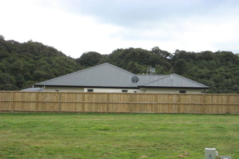 Photo of property in 174 Lisland Drive, Kinloch, Taupo, 3377