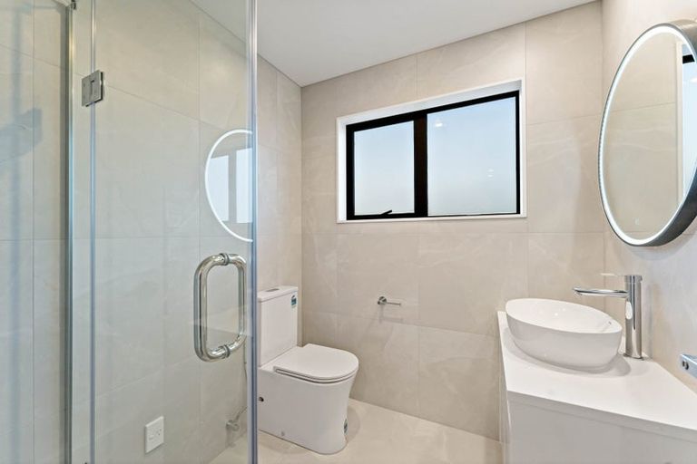 Photo of property in 3/16 Binsted Road, New Lynn, Auckland, 0600