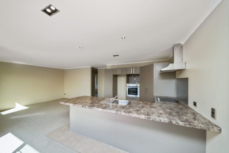 Photo of property in 3 Manuka Place, Whalers Gate, New Plymouth, 4310