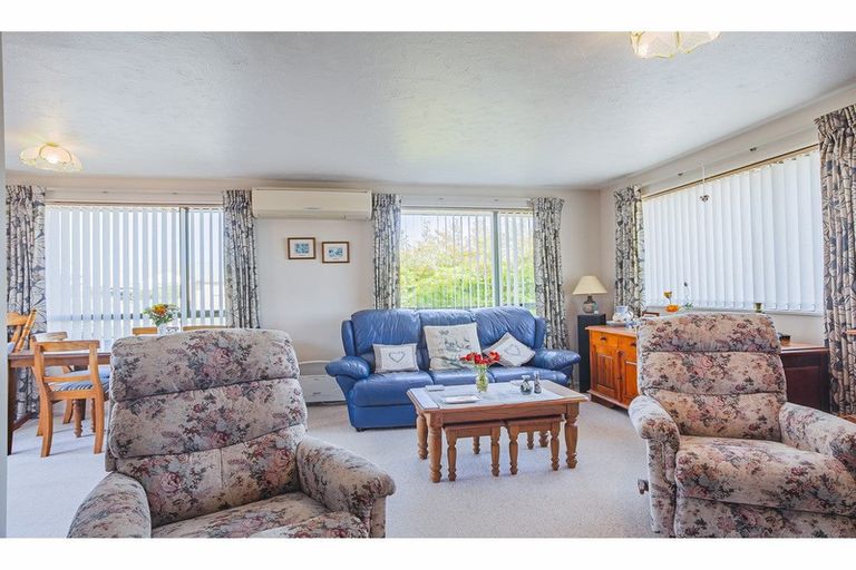 Photo of property in 5 Ellesmere Place, Oceanview, Timaru, 7910