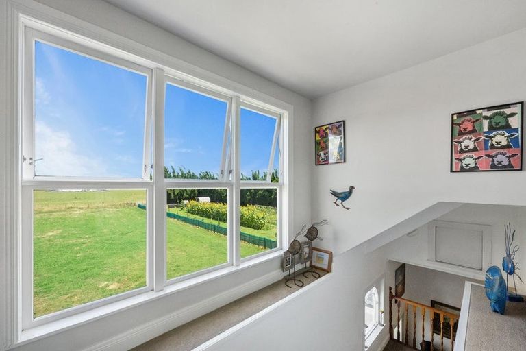 Photo of property in 2179 State Highway 16, Helensville, 0875