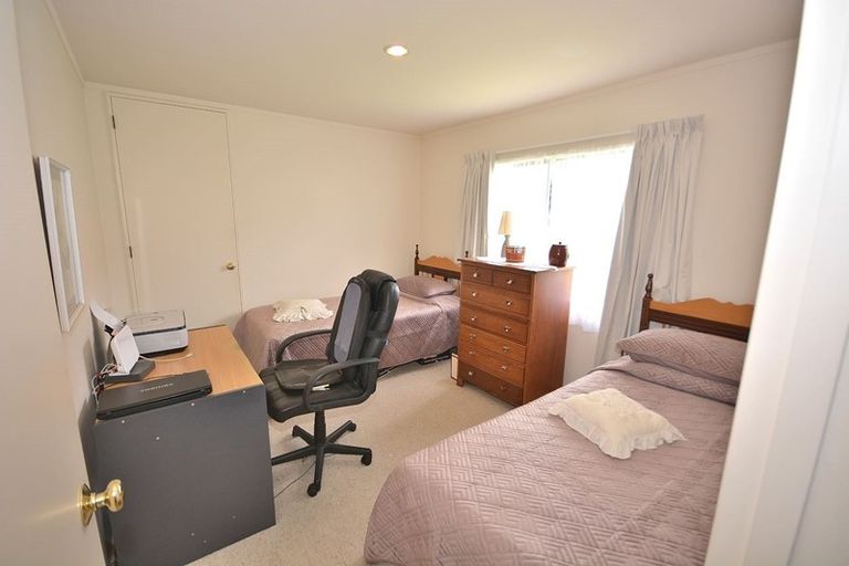 Photo of property in 125 Queens Road, Waikanae Beach, Waikanae, 5036