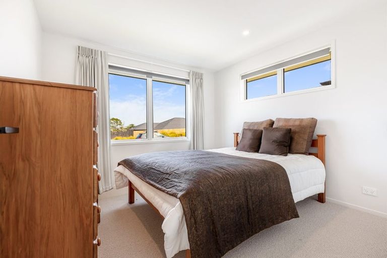 Photo of property in 36 Accolage Boulevard, Kumeu, 0810