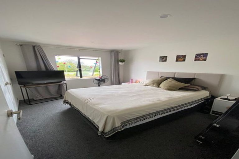 Photo of property in 13 Artistry Lane, Papakura, 2110