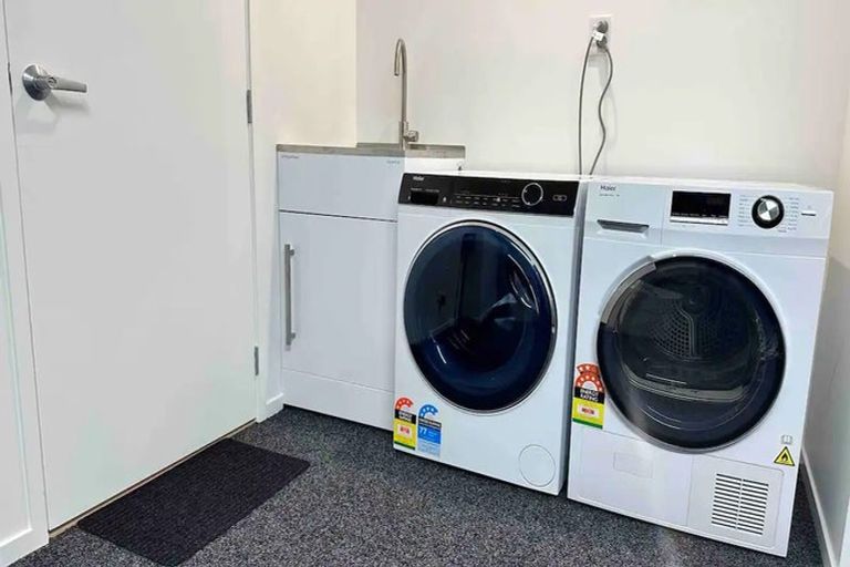 Photo of property in 8 Barn Road, Jacks Point, 9371