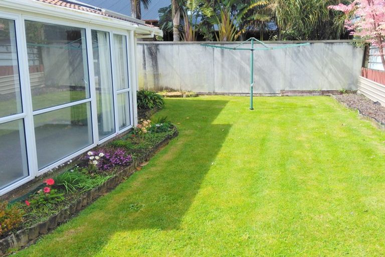 Photo of property in 2/12 Newton Street, Fitzroy, New Plymouth, 4312