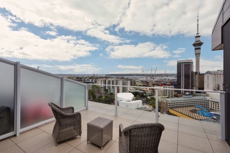Photo of property in Queen's Residences, 2505/8 Airedale Street, Auckland Central, Auckland, 1010