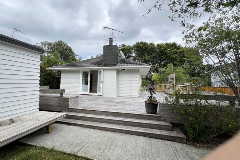 Photo of property in 40 Trinidad Road, Sunnynook, Auckland, 0620