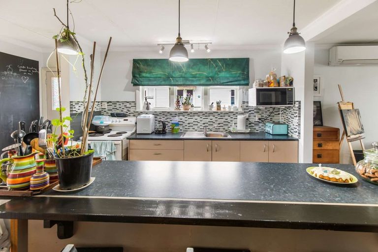 Photo of property in 45 Mclean Street, Woodville, 4920