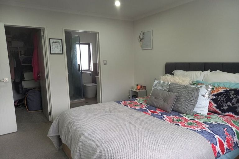 Photo of property in 30b Beaumonts Way, Manurewa, Auckland, 2102