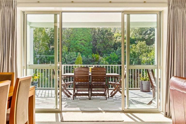 Photo of property in 74 Eaves Bush Parade, Orewa, 0931