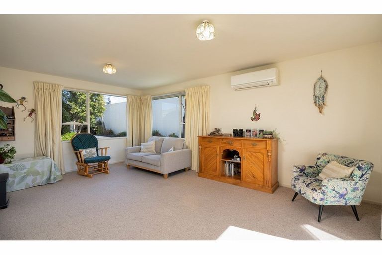 Photo of property in 2/126 Opawa Road, Opawa, Christchurch, 8023