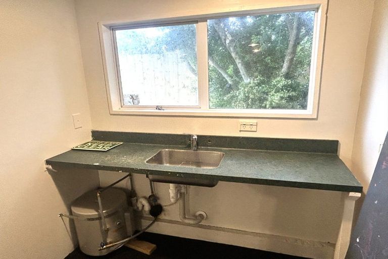 Photo of property in 73 Martin Road, Paraparaumu Beach, Paraparaumu, 5032