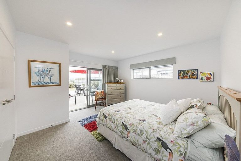 Photo of property in 60 Rodeo Drive, Kelvin Grove, Palmerston North, 4414
