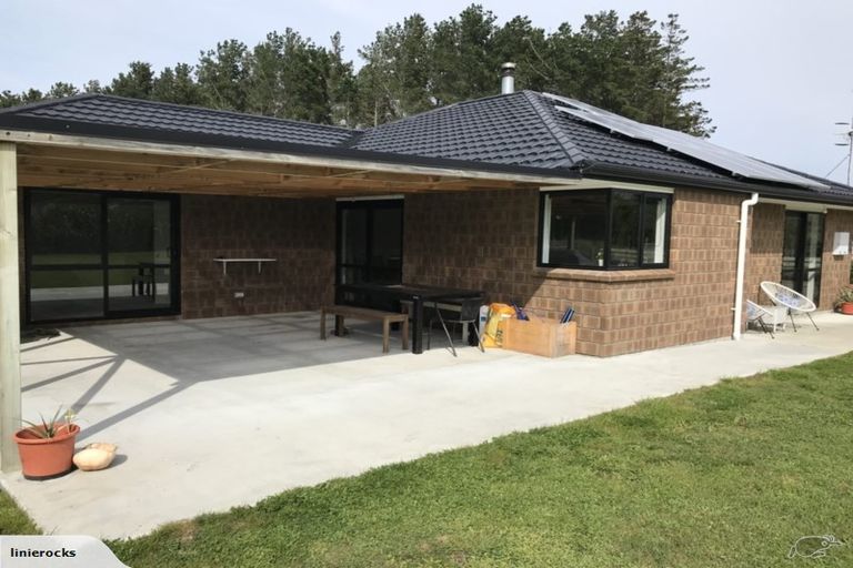 Photo of property in 127 Palmer Road, Foxton Beach, Foxton, 4891