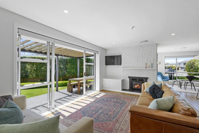 Photo of property in 10 Archdall Place, Avonhead, Christchurch, 8042